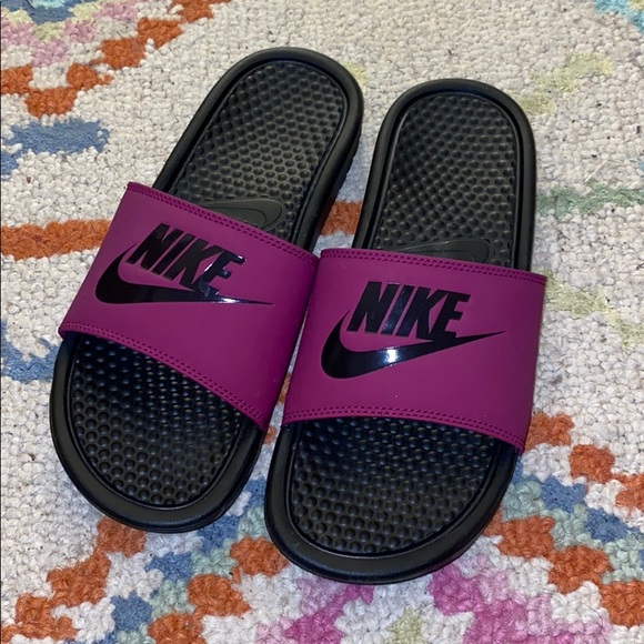 nike slides size 10